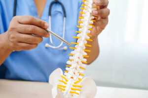 Alivio efectivo con bloqueos terapéuticos con especialista en columna Puebla